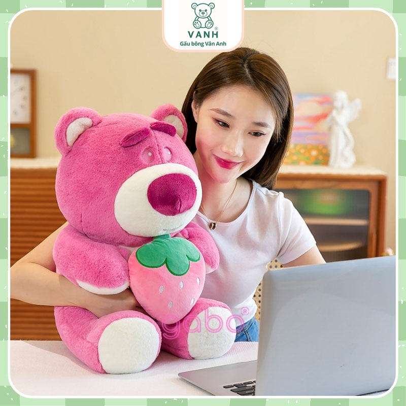 Gấu Bông Lotso Dâu Ôm Quả Dâu Mặt Tròn - Gấu Dâu Lông mịn 12 Gấu Bông Losto Dâu Ôm Quả Dâu Mặt Tròn - Gấu Dâu Lông mịn, Gấu Bông Lotso Dâu Ôm Quả Dâu Mặt Tròn - Gấu Dâu Lông mịn