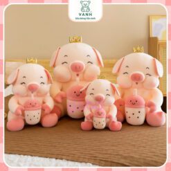 Gấu Bông Heo Vương Miện Mắt Híp Ôm Trà Sữa