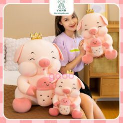 Gấu Bông Heo Vương Miện Mắt Híp Ôm Trà Sữa