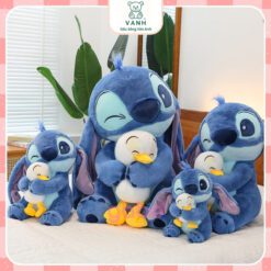 Gấu Bông Stich Ôm Vịt - Stich Nháy Mắt Đáng Yêu,