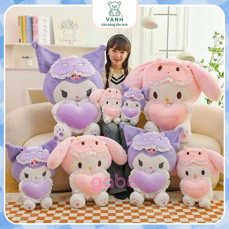 Gấu bông Kuromi Ôm Tim, Melody Ôm Tim Kèm Bịt Mắt Búp Bê 10 Gấu bông Kuromi Ôm Tim, Melody Ôm Tim Kèm Bịt Mắt Búp Bê