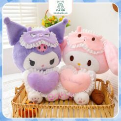 Gấu bông Kuromi Ôm Tim, Melody Ôm Tim Kèm Bịt Mắt Búp Bê 3 kuromi ôm tim