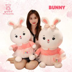 Gấu Bông Thỏ Trắng Đeo Túi Sắc Màu